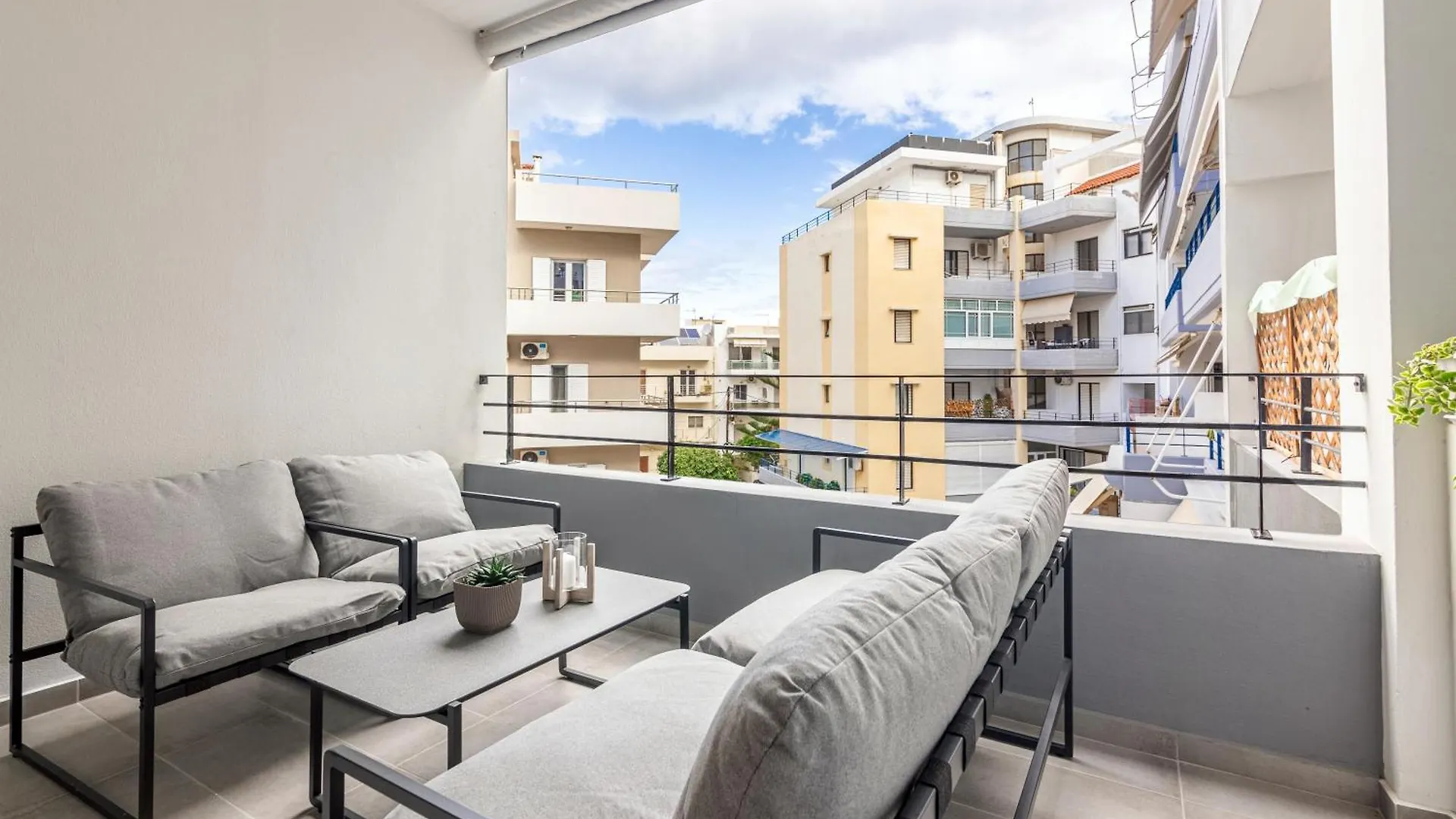 Casa Civique A Modern City Apartment With Balcony, Parking, Aircon & Elevator Heraklion  Heraklion (Crete)