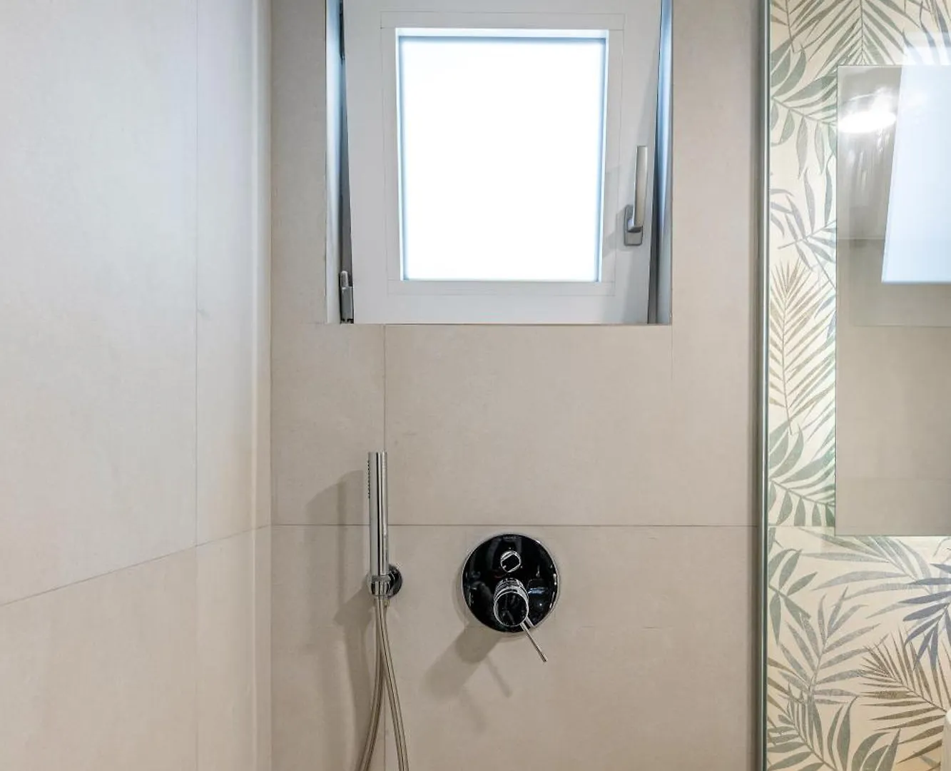 Casa Civique A Modern City Apartment With Balcony, Parking, Aircon & Elevator Heraklion   Heraklion (Crete)